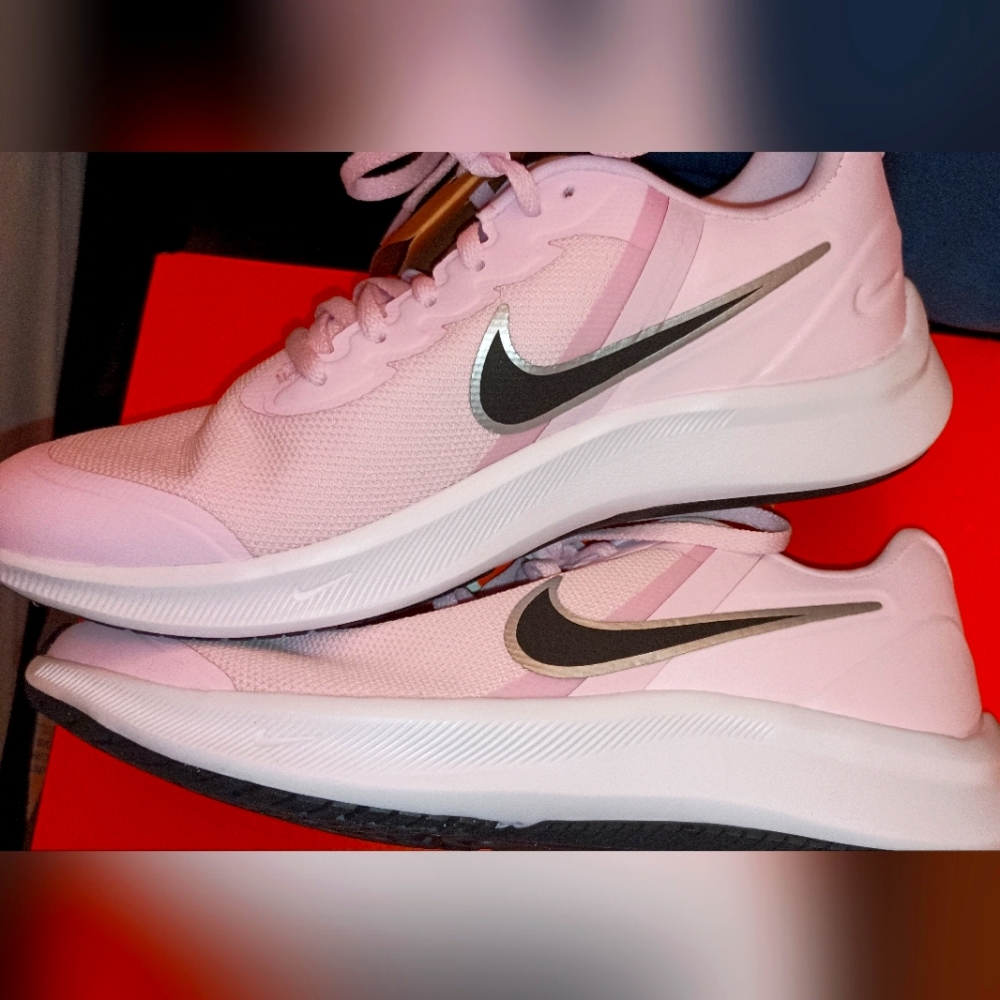 Nike Star Runner size 6Y